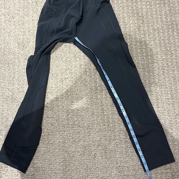 Lululemon all the right places - Picture 11 of 13